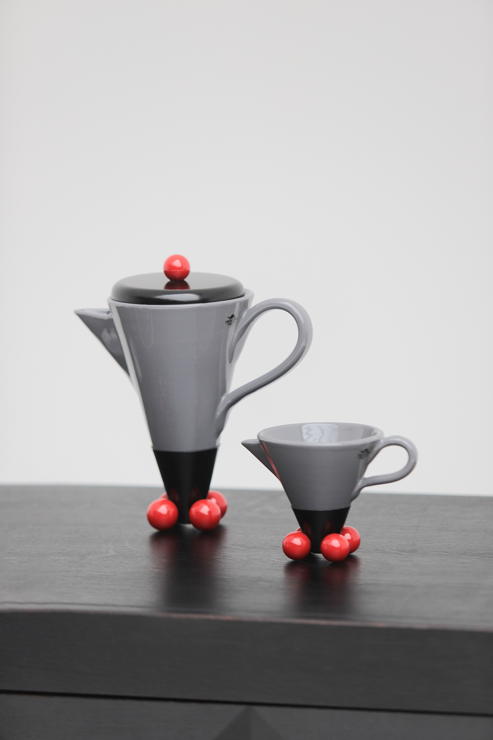 Coffee / tea set designed by Pietro D'Amato for Costantini l’Ogetto 1980image 2